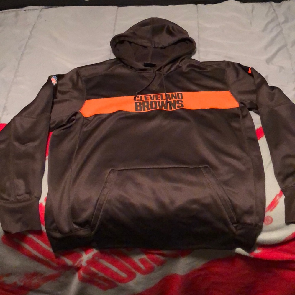 Nike Therma Cleveland Browns PO sideline hoodie L